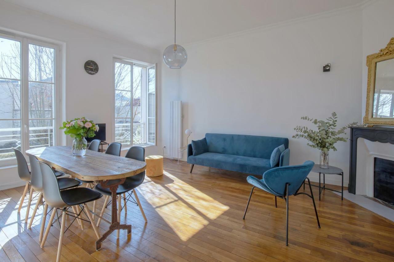 Les Menus Plaisirs Apartamento Versalhes Exterior foto