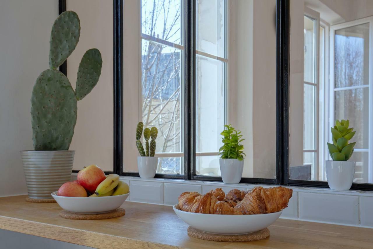 Les Menus Plaisirs Apartamento Versalhes Exterior foto