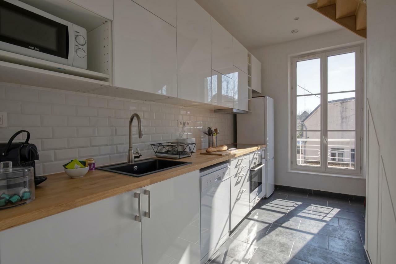 Les Menus Plaisirs Apartamento Versalhes Exterior foto